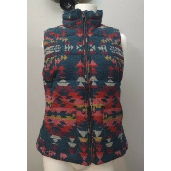 American Eagle Outfitters Jackets & Blazers - NWT American Eagle  Women's Quilted Puffer Vest Medium Aztec Southwestern